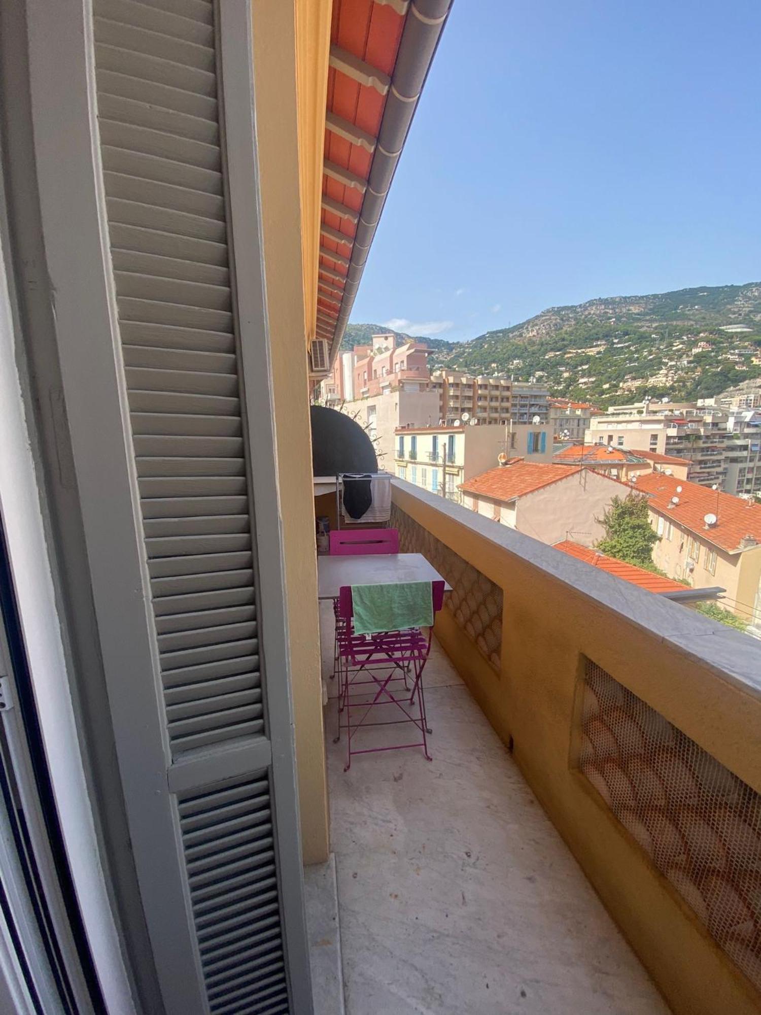 Duplex A La Frontiere De Monaco Apartment Бюсолей Екстериор снимка