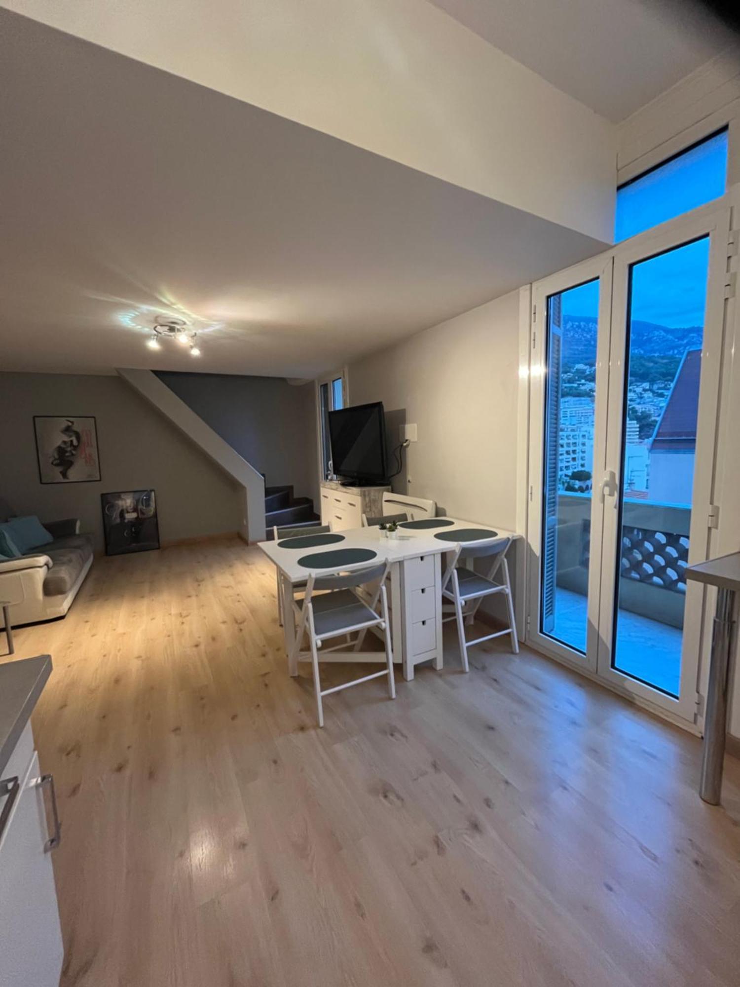 Duplex A La Frontiere De Monaco Apartment Бюсолей Екстериор снимка